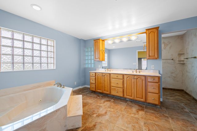 112 Camelot Court, Royal Palm Beach, FL 33411