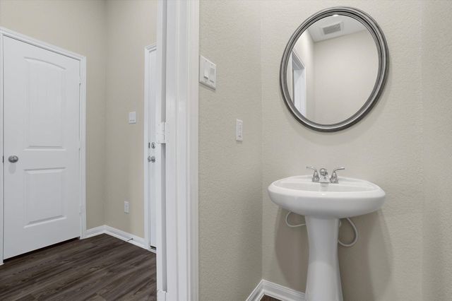 17624 Cedar Crest Drive, Conroe, TX 77306
