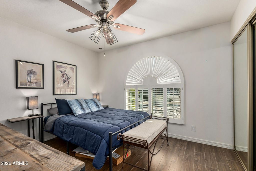 Image 21 of property listing at 10710 E CLINTON Street, Scottsdale, AZ 85259