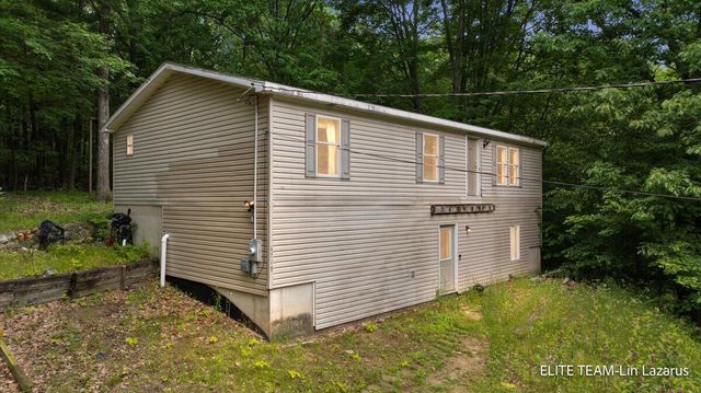 6718 Schmeid Road, Lakeview, MI 48850