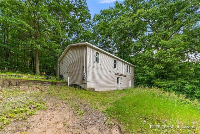 6718 Schmeid Road, Lakeview, MI 48850