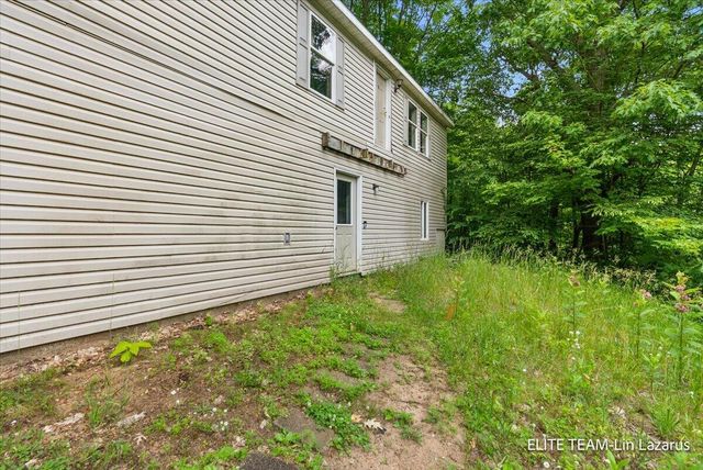 6718 Schmeid Road, Lakeview, MI 48850