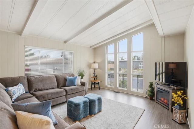 1124 Cardiff, Santa Maria, CA 93455