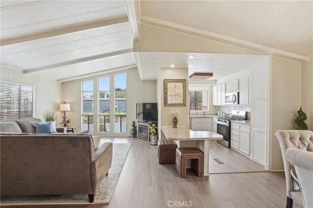 1124 Cardiff, Santa Maria, CA 93455