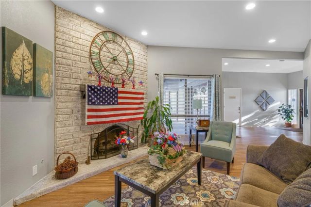 1124 Cardiff, Santa Maria, CA 93455