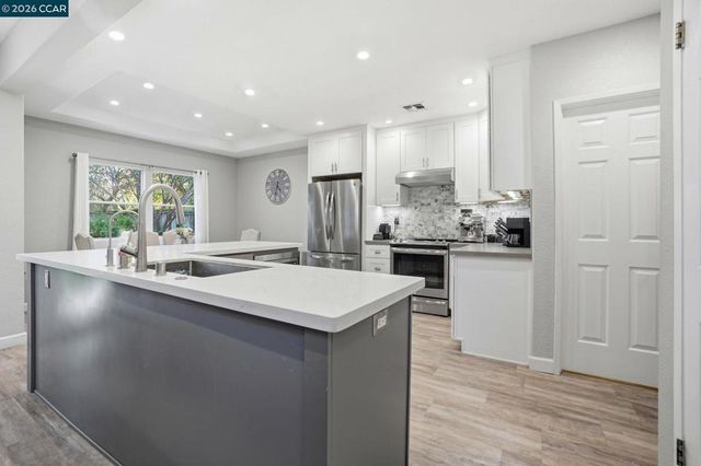 249 Stranahan Cir, Clayton, CA 94517