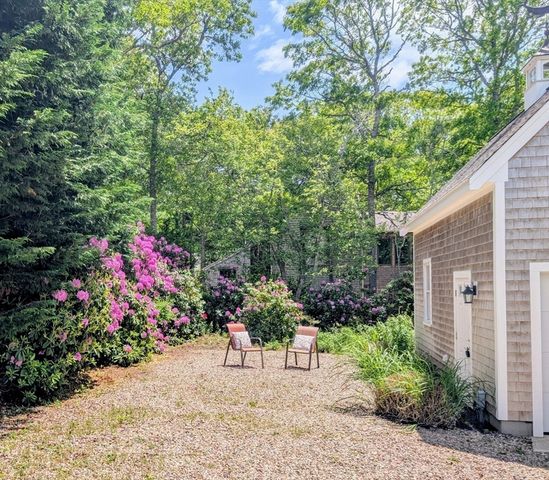 41 Halyard Ln, Mashpee, MA 02649