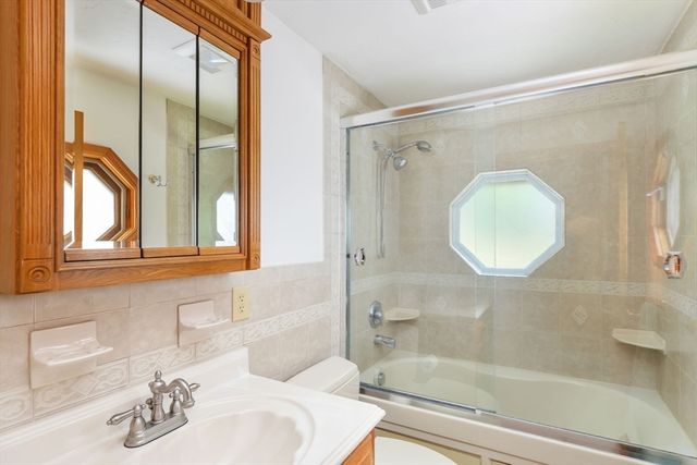 41 Halyard Ln, Mashpee, MA 02649