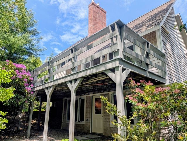 41 Halyard Ln, Mashpee, MA 02649