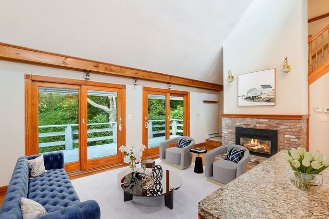 41 Halyard Ln, Mashpee, MA 02649