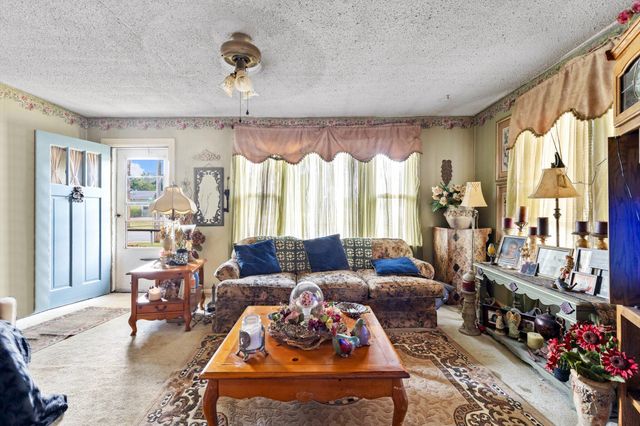 901 W Portland Street, Springfield, MO 65807