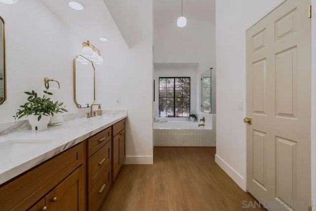 1451 Ventana Dr, Escondido, CA 92029