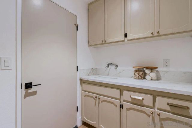 1451 Ventana Dr, Escondido, CA 92029
