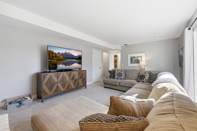 14441 Wellington Road, Minnetonka, MN 55391