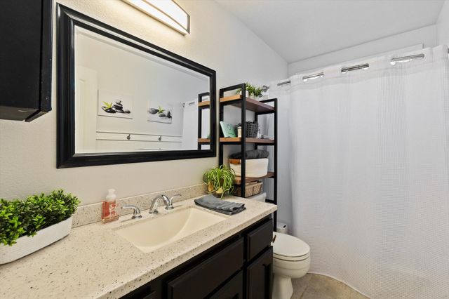 1854 Mary Lake Drive, Redding, CA 96001