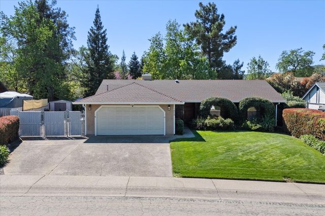 1854 Mary Lake Drive, Redding, CA 96001