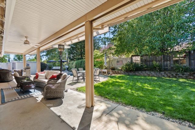 1854 Mary Lake Drive, Redding, CA 96001