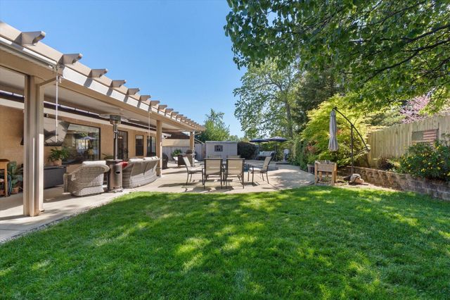 1854 Mary Lake Drive, Redding, CA 96001