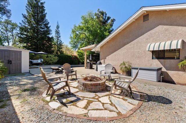 1854 Mary Lake Drive, Redding, CA 96001
