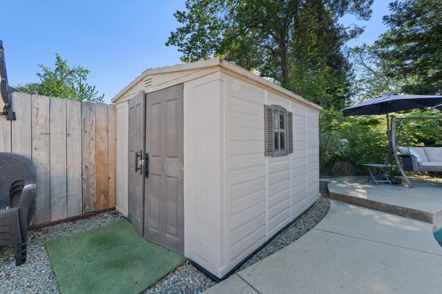 1854 Mary Lake Drive, Redding, CA 96001