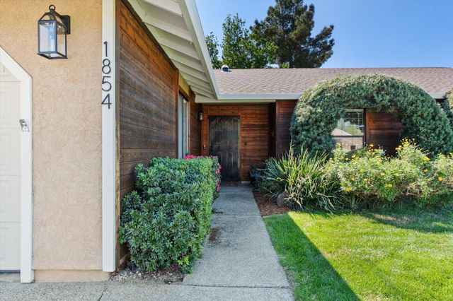 1854 Mary Lake Drive, Redding, CA 96001