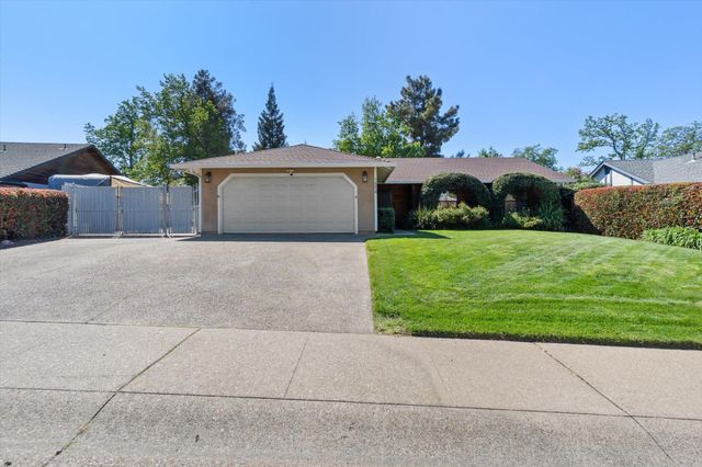 1854 Mary Lake Drive, Redding, CA 96001