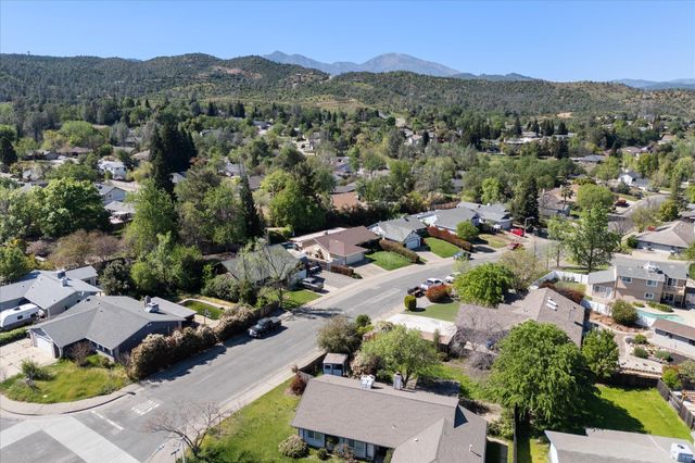 1854 Mary Lake Drive, Redding, CA 96001