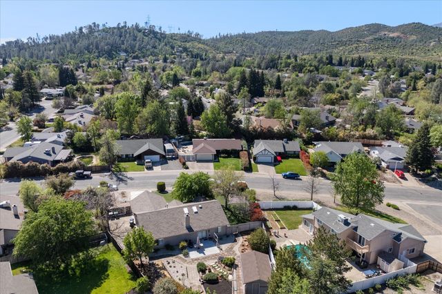 1854 Mary Lake Drive, Redding, CA 96001