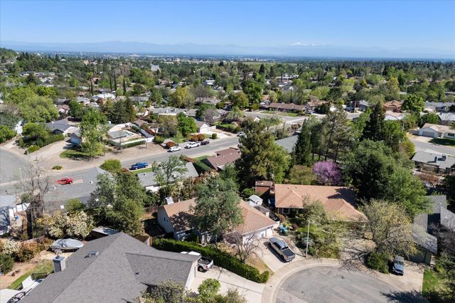 1854 Mary Lake Drive, Redding, CA 96001