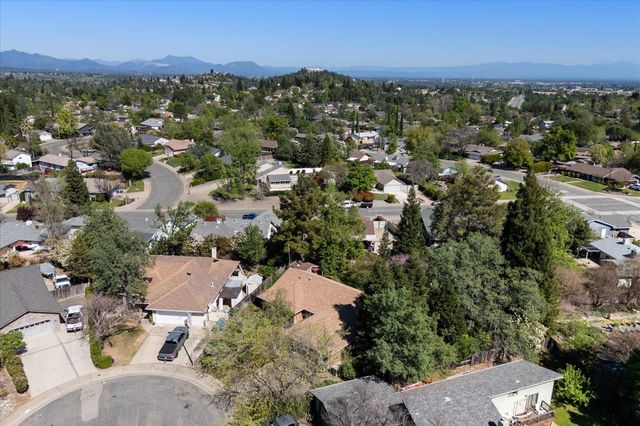 1854 Mary Lake Drive, Redding, CA 96001