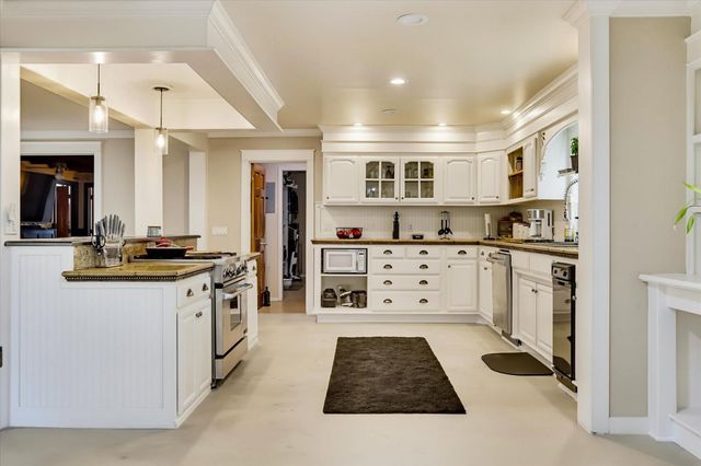 12877 Lost Lake Rd, Grass Valley, CA 95945