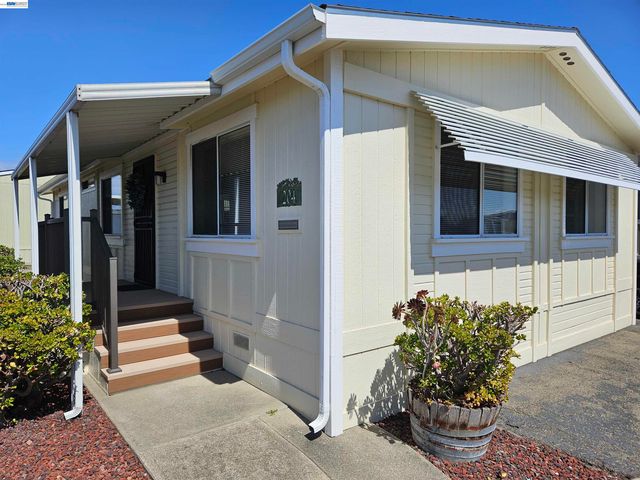 1200 W Winton Ave 204, Hayward, CA 94545