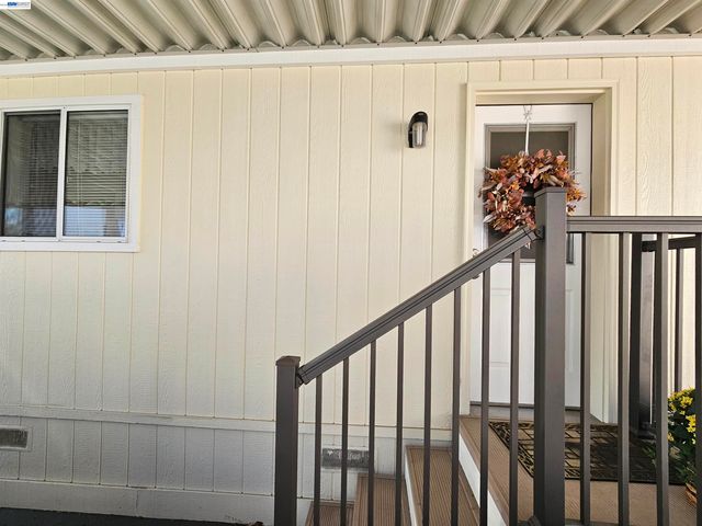 1200 W Winton Ave 204, Hayward, CA 94545