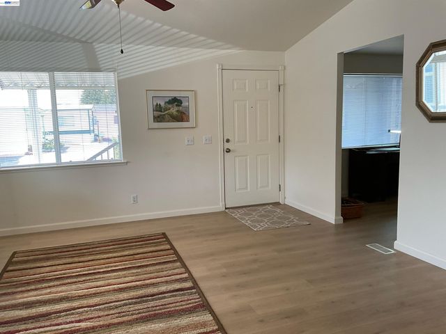 1200 W Winton Ave 204, Hayward, CA 94545