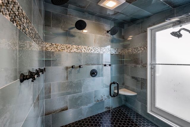 28 Warren Avenue, Plymouth, MA 02360