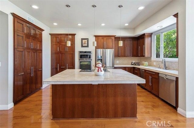 24907 Marbella Court, Calabasas, CA 91302