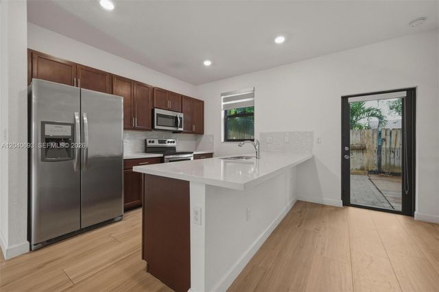 2821 SW 17th Ave, Fort Lauderdale, FL 33315