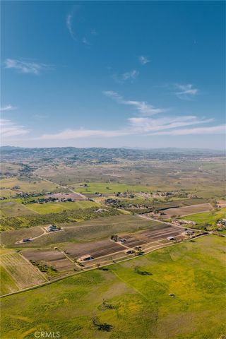 5575 El Pomar, Templeton, CA 93465