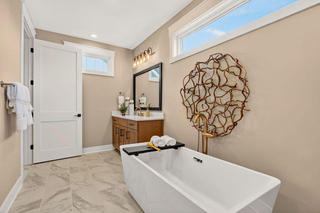 10502 Clare Way, Plain City, OH 43064