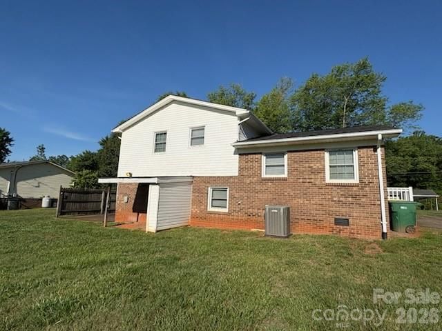 122 Wallace Street, Boonville, NC 27011