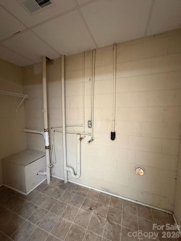 122 Wallace Street, Boonville, NC 27011