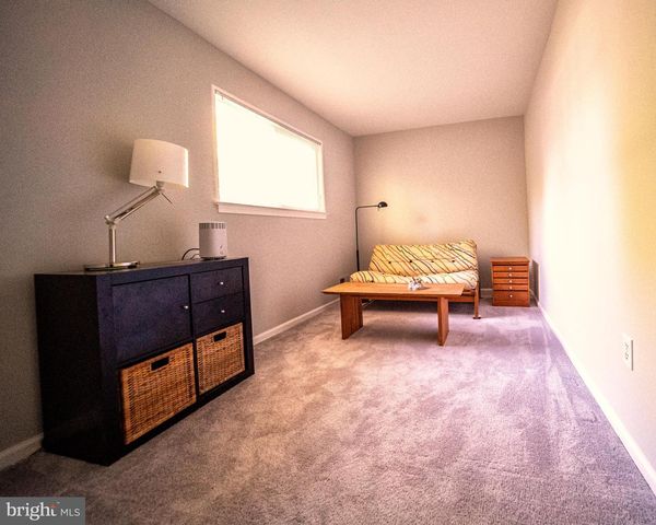 15 GROVEPOINT CT, Rockville, MD 20854