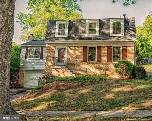 15 GROVEPOINT CT, Rockville, MD 20854