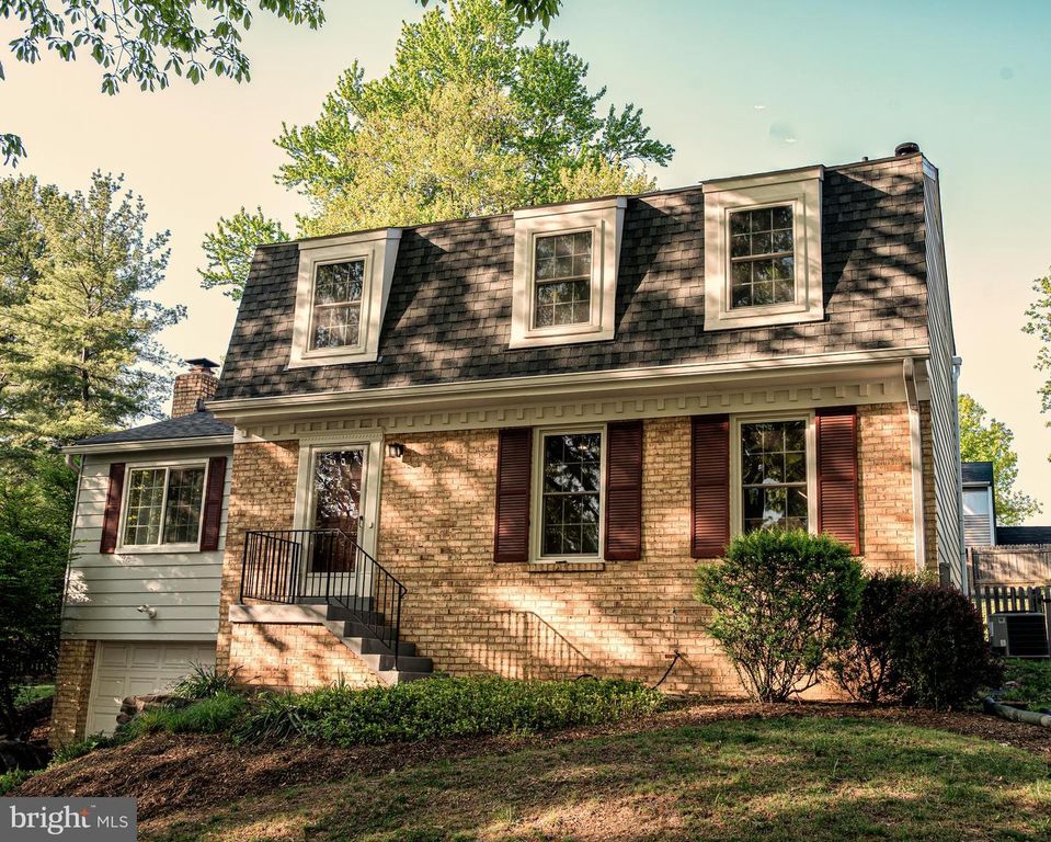 15 GROVEPOINT CT, Rockville, MD 20854