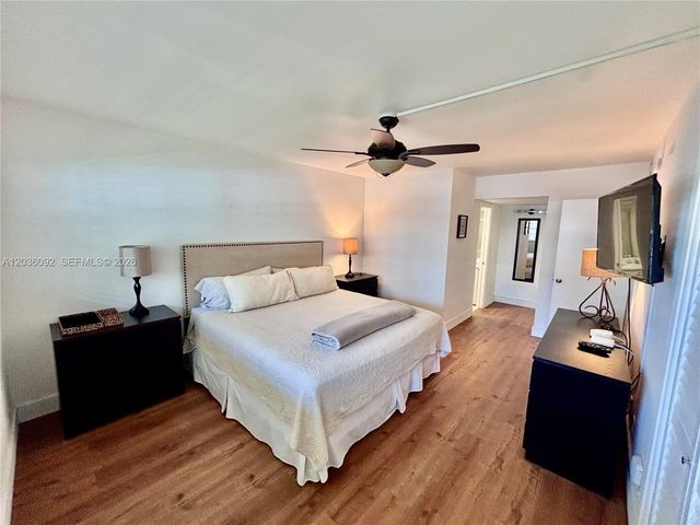 3051 S Palm Aire Dr 102, Pompano Beach, FL 33069