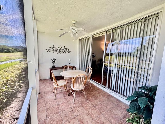3051 S Palm Aire Dr 102, Pompano Beach, FL 33069
