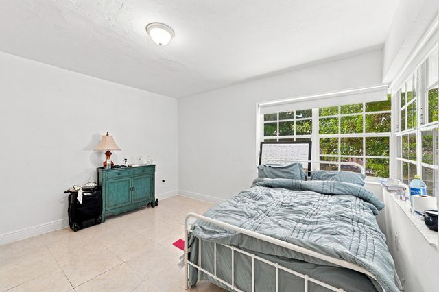 1170 71ST Street, Miami Beach, FL 33141