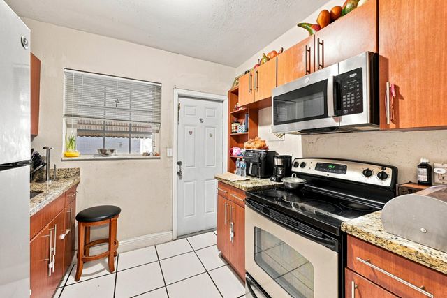 1170 71ST Street, Miami Beach, FL 33141