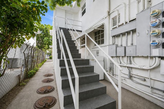 1170 71ST Street, Miami Beach, FL 33141