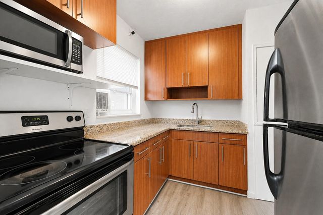 1170 71ST Street, Miami Beach, FL 33141